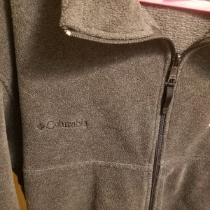 NOT FOR SALE.  Mens Columbia fleece jacket